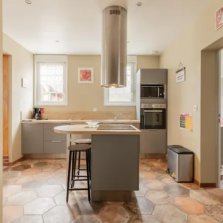 Holiday home Le De La Tourterelle