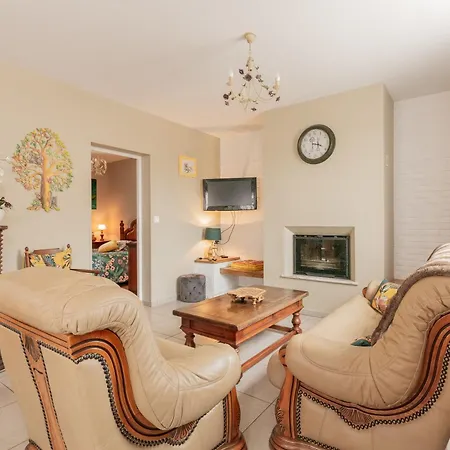 Le De La Tourterelle Holiday home *
